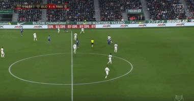 德州扑克里位置为什么重要（为何位置在德州扑克中至关重要）