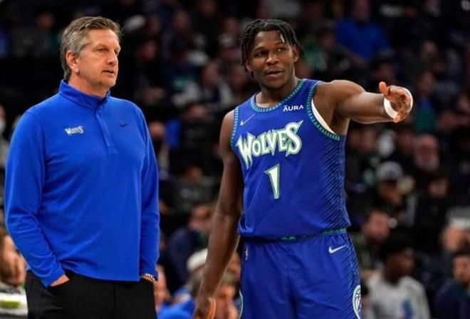 在壮大的足 在壮大的足